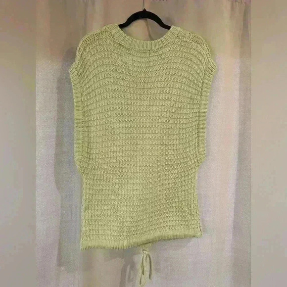 Women’s Green Passion & Purpose Sleeveless Sweater - Picture 2 of 6